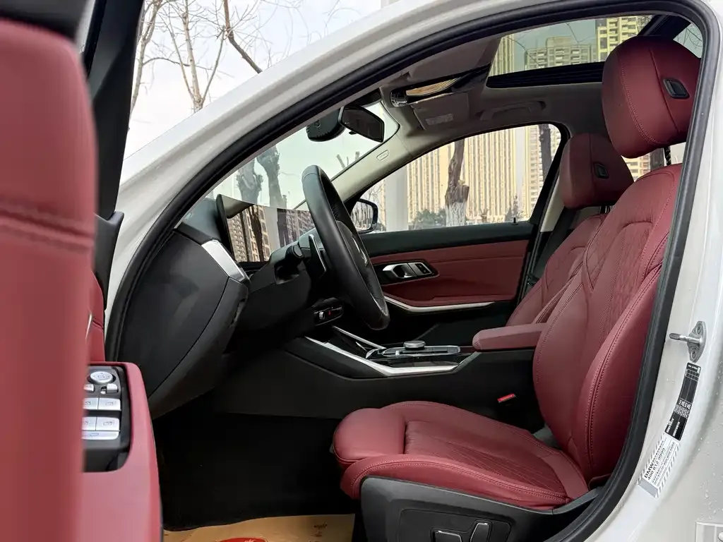 BMW 3 Series 2024 из CN, фото 6
