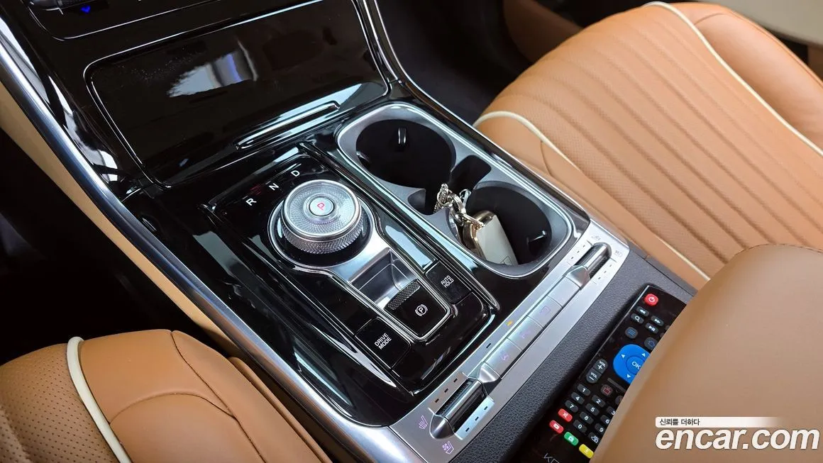 Kia Carnival — фото 10