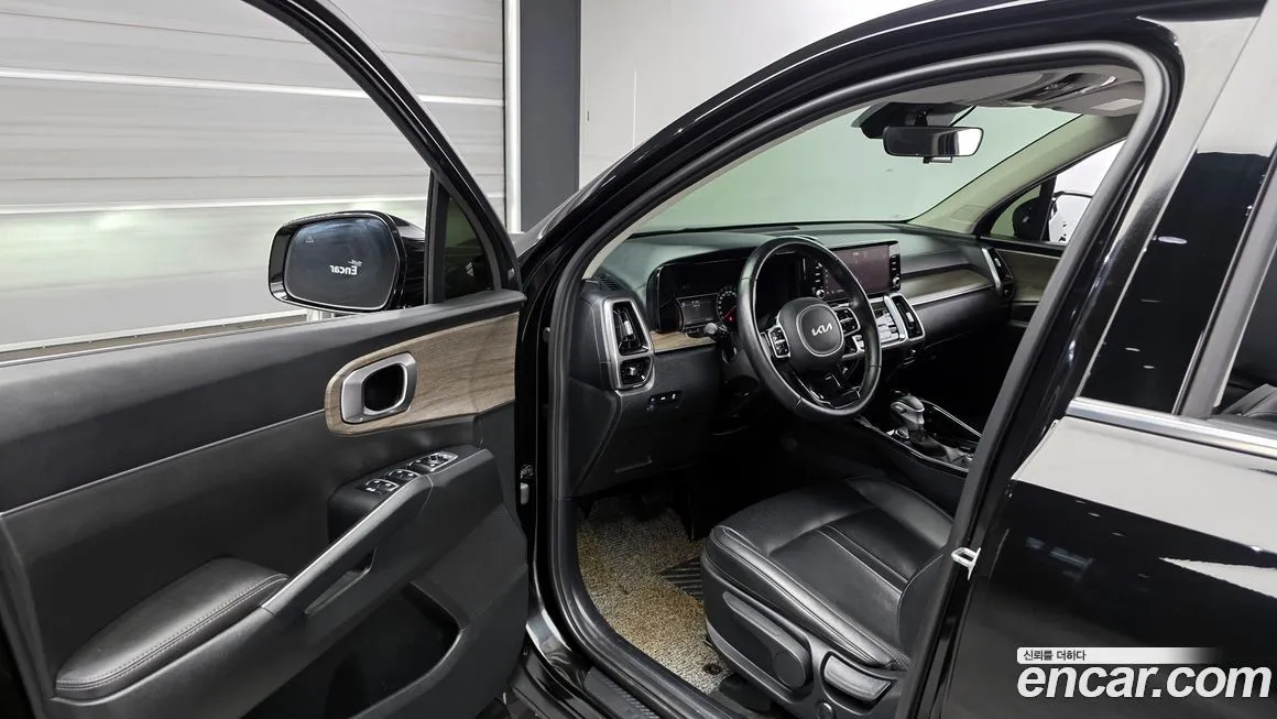 Kia Sorento — фото 10