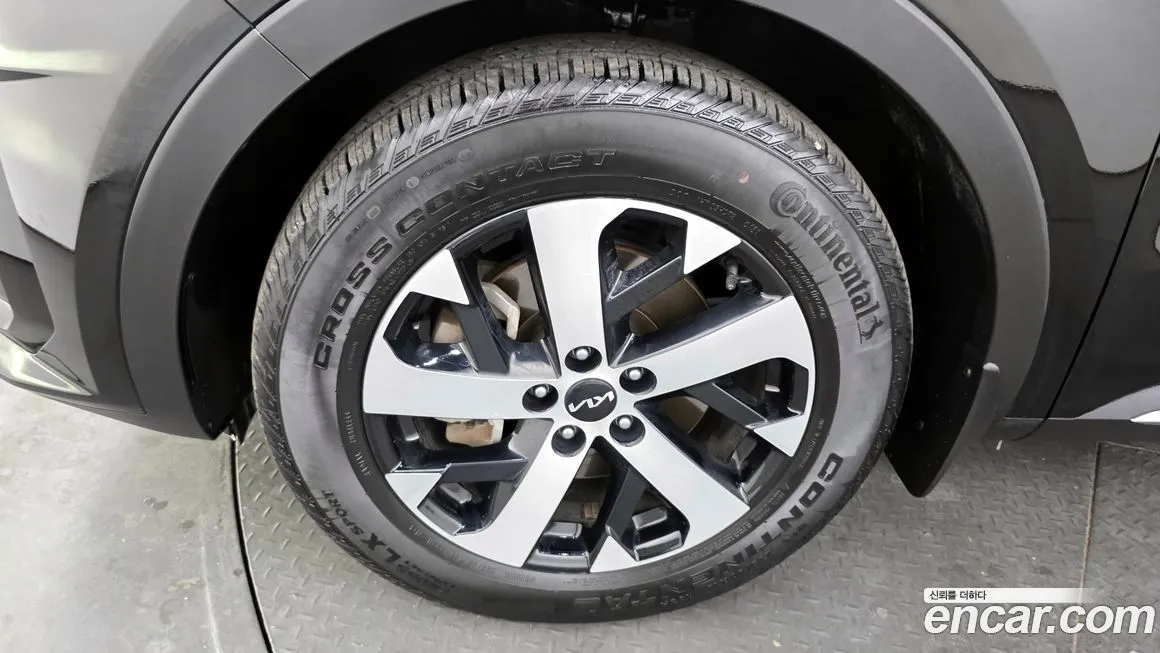 Kia Sorento — фото 7