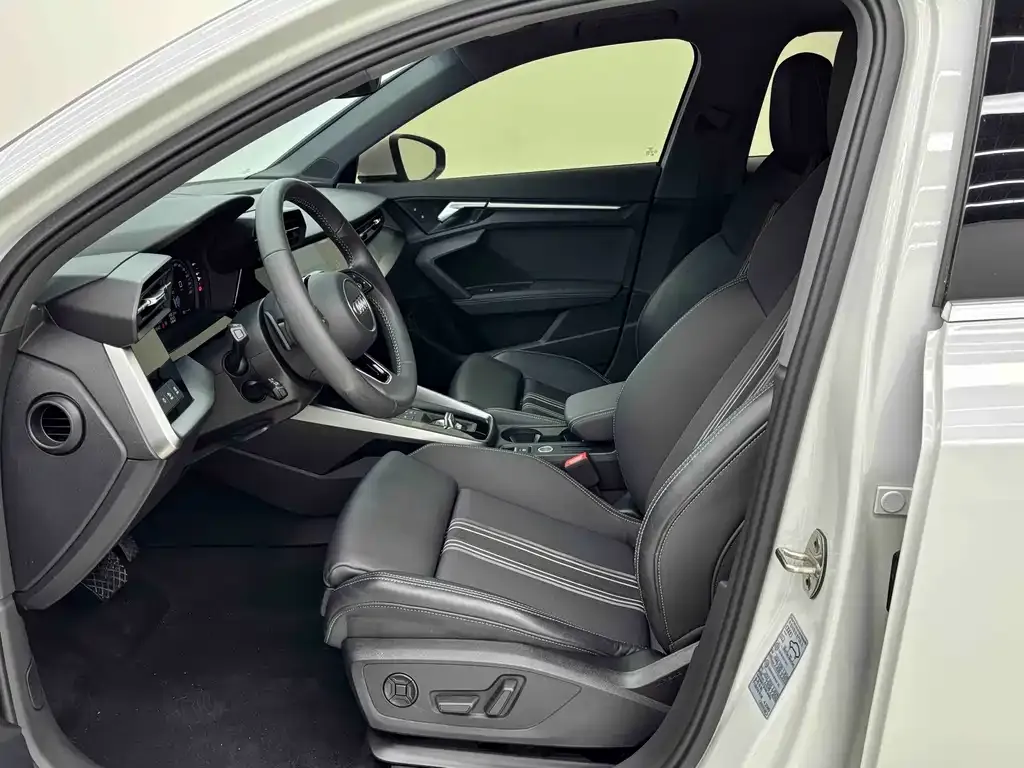 Audi A3 2022 из CN, фото 10