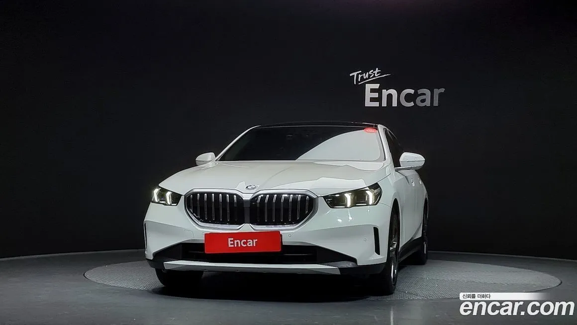 BMW 5-Series 2025 из KR, фото 3