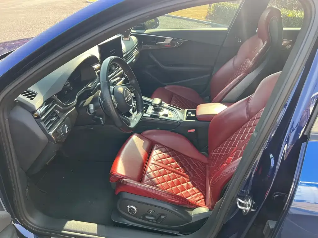 Audi S4 2021 из CN, фото 3