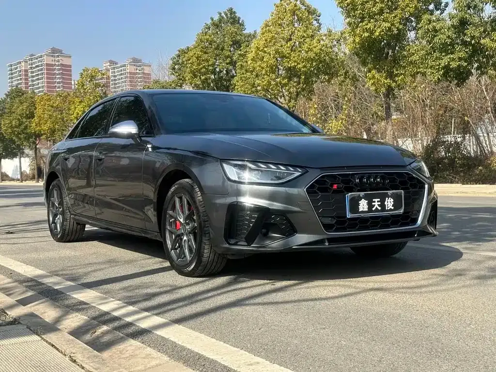Audi A4L 2022 из CN, фото 7