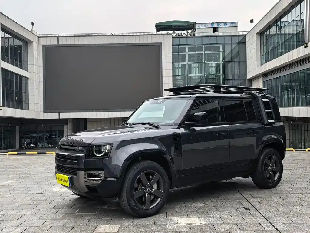Land Rover Defender — фото 1