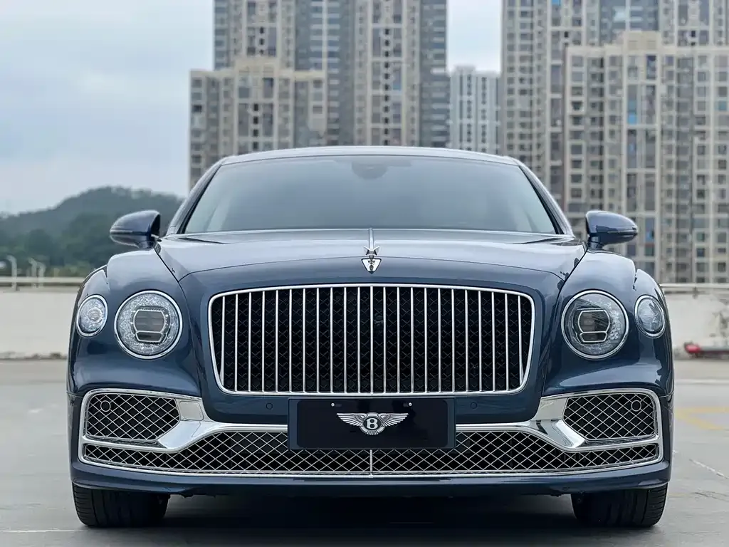 Bentley Flying Spur PHEV 2022 из CN, фото 9