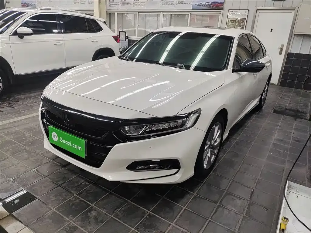 Honda Accord — фото 8