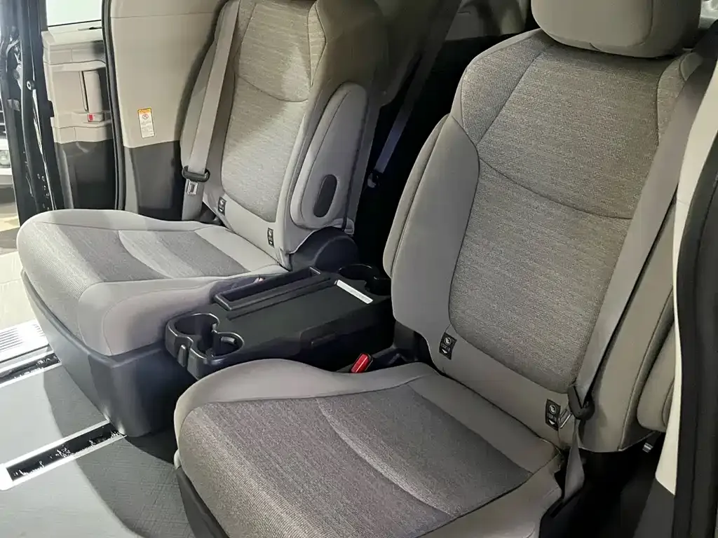 Toyota Sienna 2026 из CN, фото 7