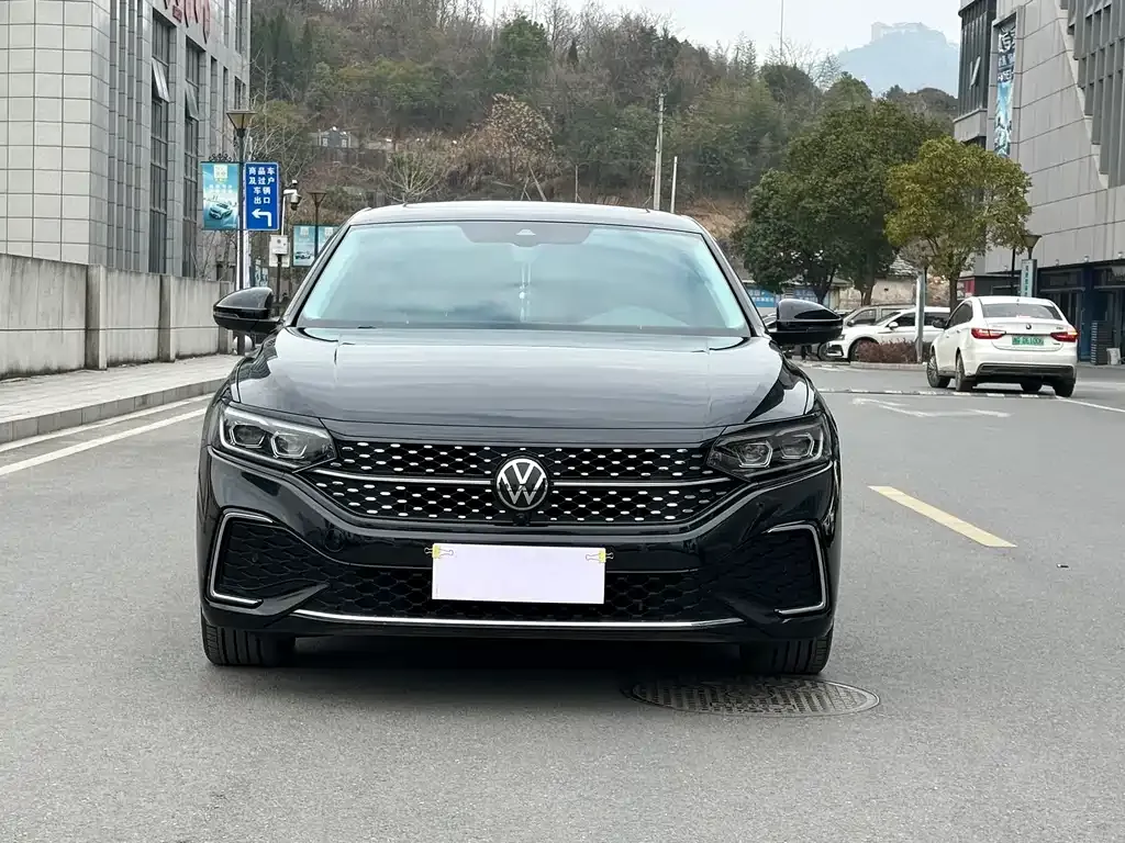 Volkswagen Passat — фото 7