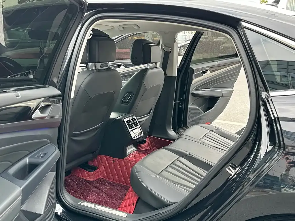 Volkswagen Passat — фото 2