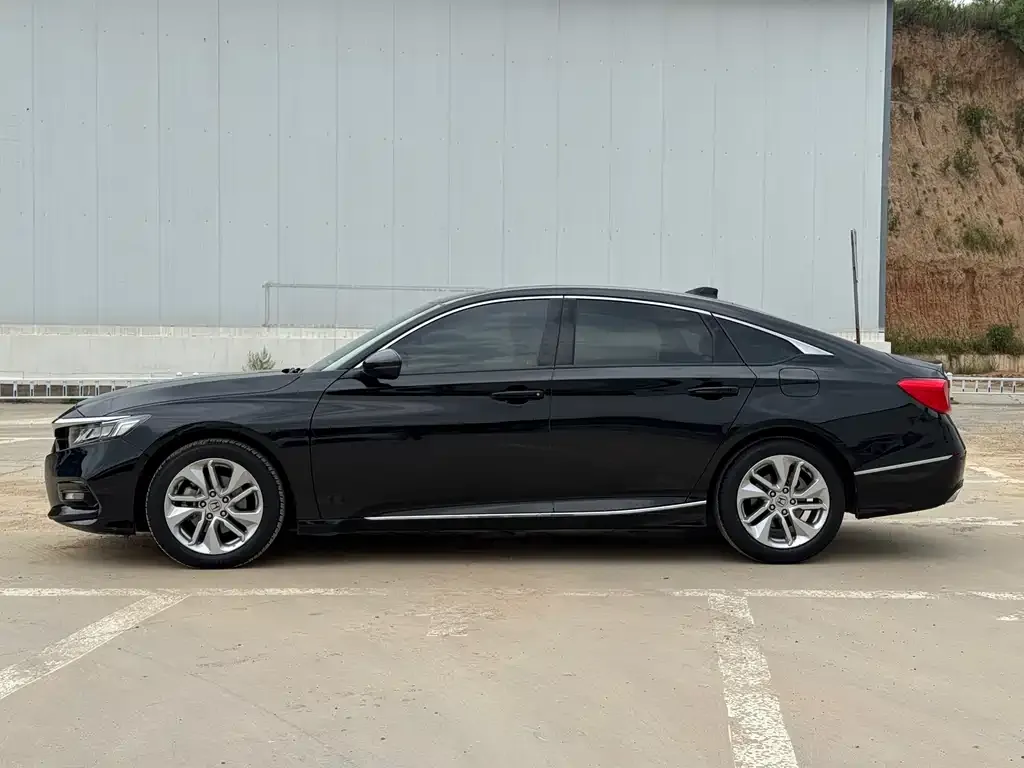 Honda Accord 2021 из CN, фото 10