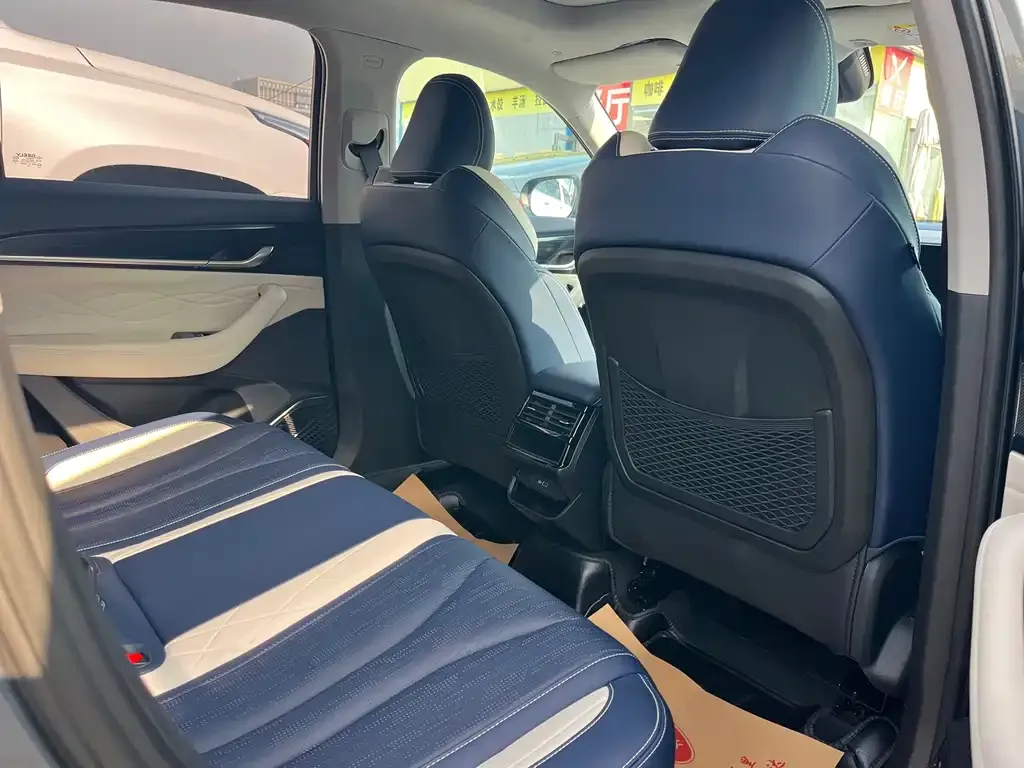 Geely Xingyue L 2022 из CN, фото 4