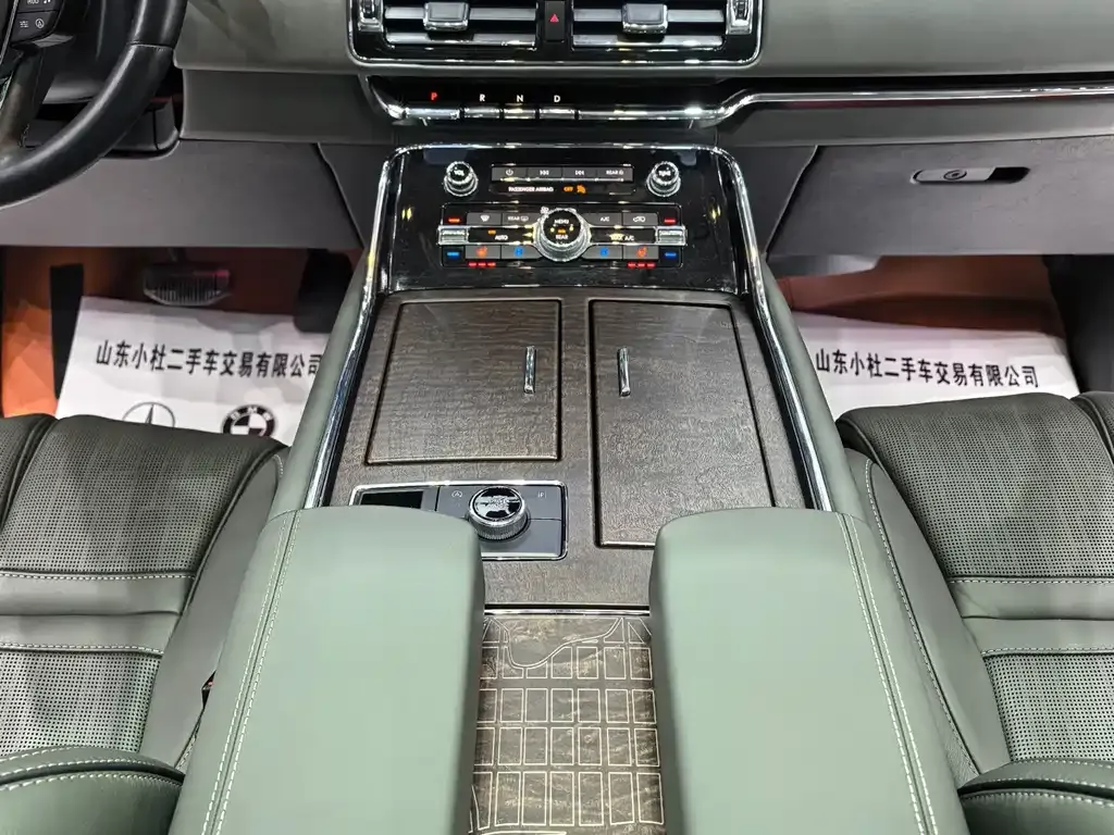 Lincoln Navigator — фото 7