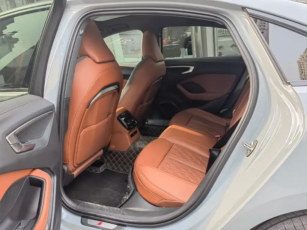 Audi A5L 2025 из CN, фото 4