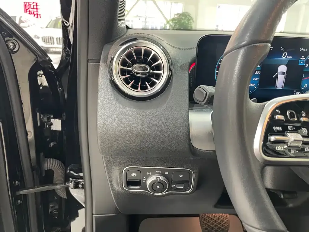 Mercedes-Benz GLB 2023 из CN, фото 10