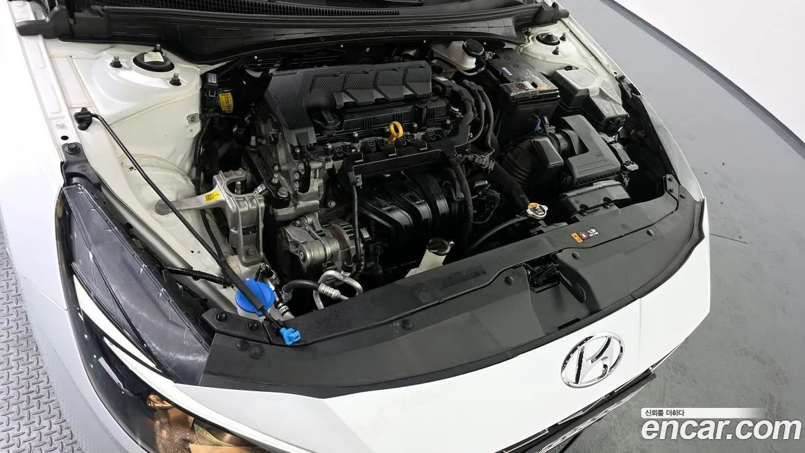 Hyundai AVANTE 2021 из KR, фото 2