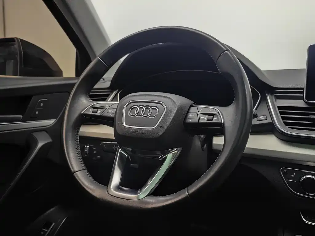 Audi Q5L 2021 из CN, фото 7