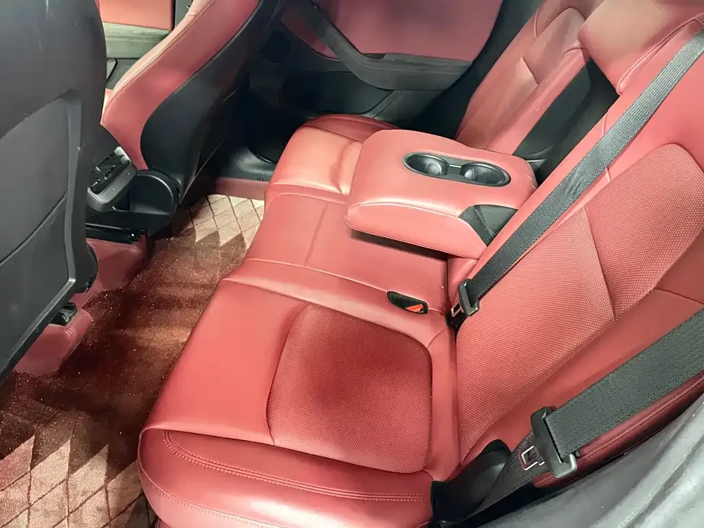Tesla Model Y 2023 из CN, фото 2