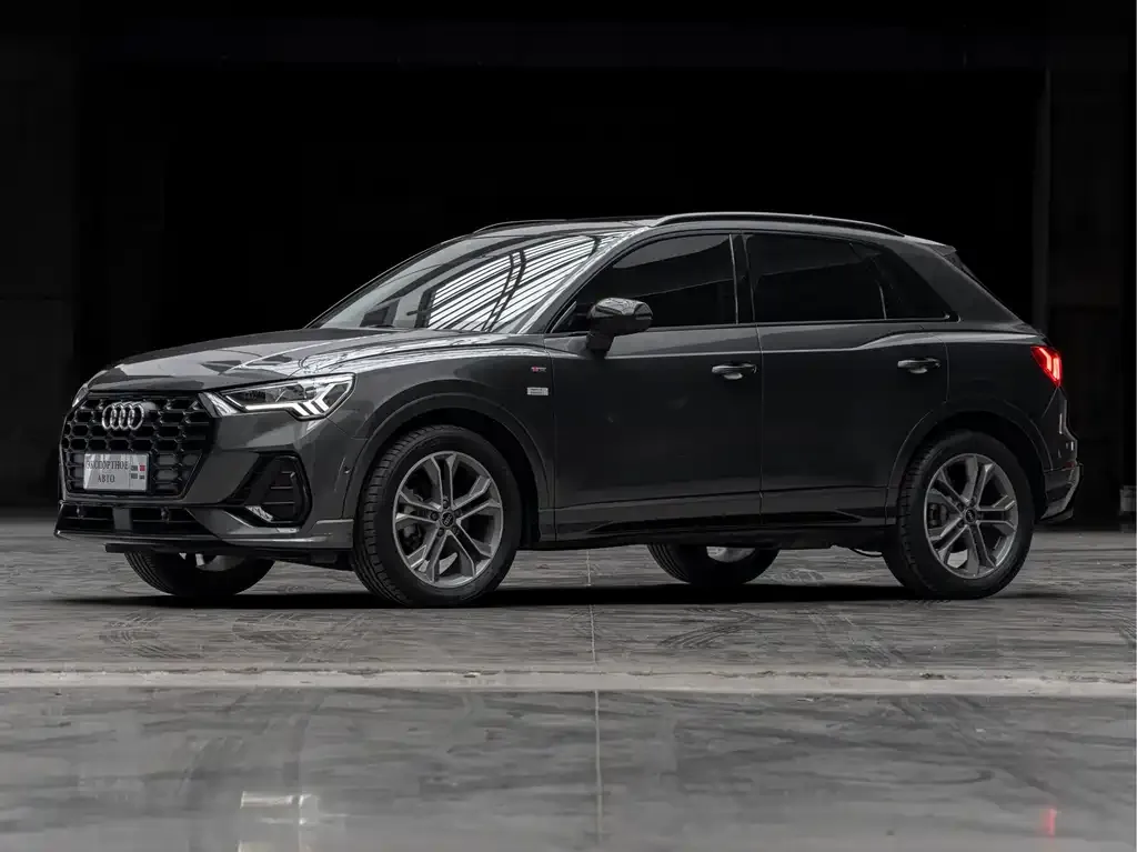 Audi Q3 2023 из CN, фото 1