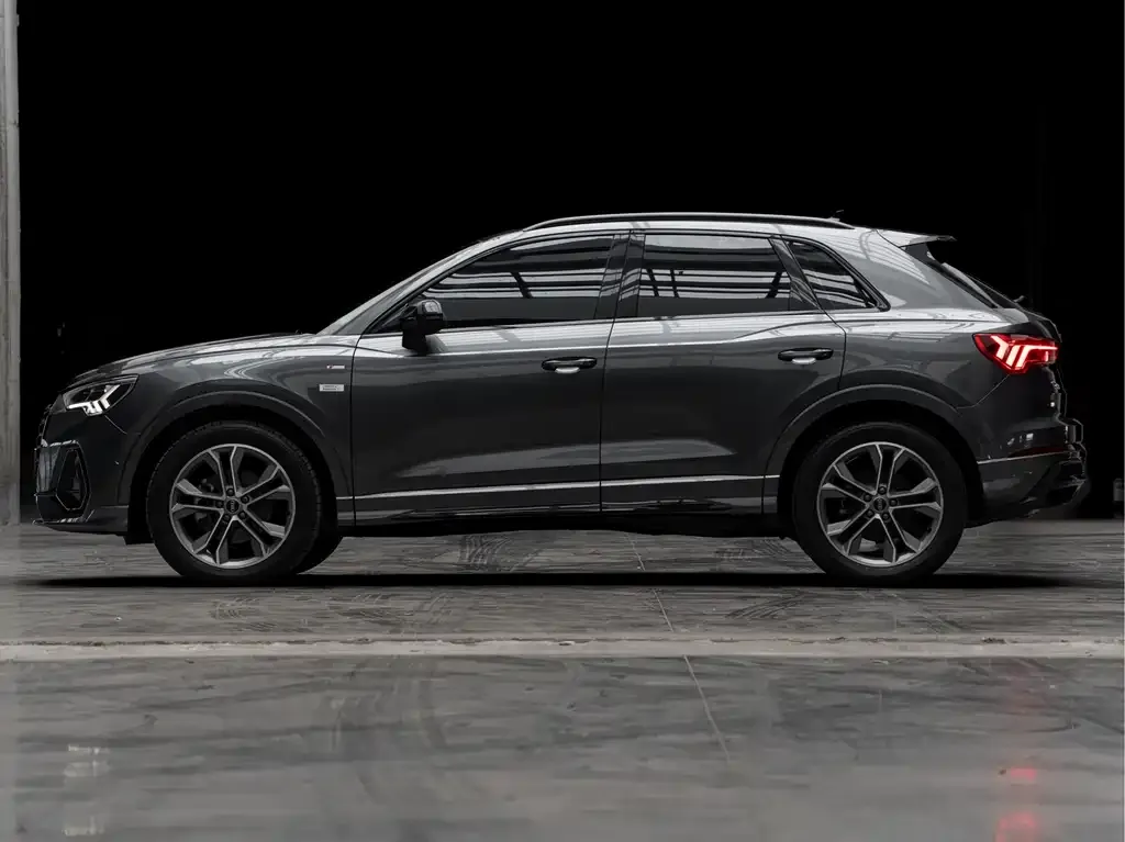 Audi Q3 2023 из CN, фото 6