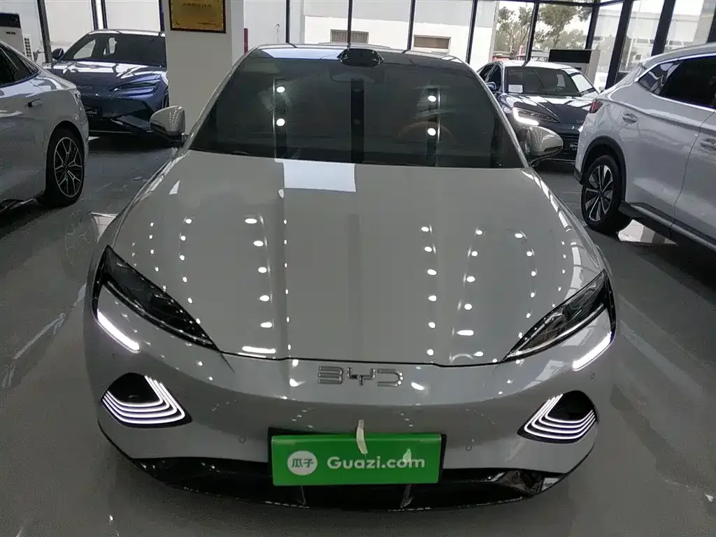BYD Seal — фото 10