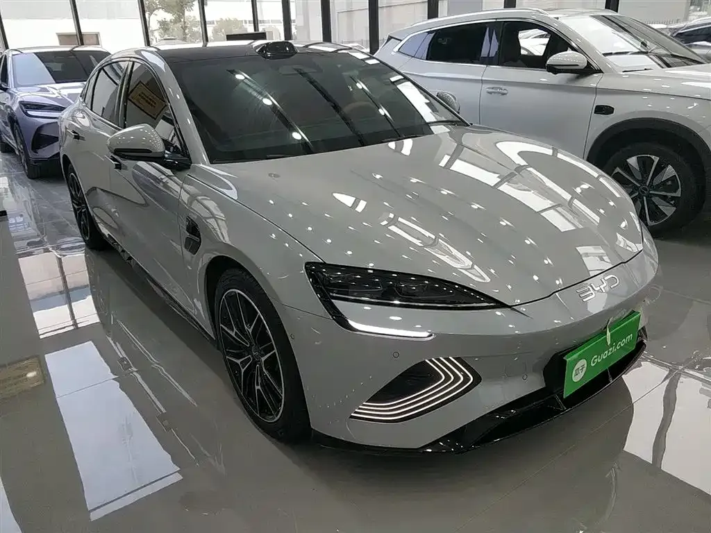 BYD Seal — фото 4