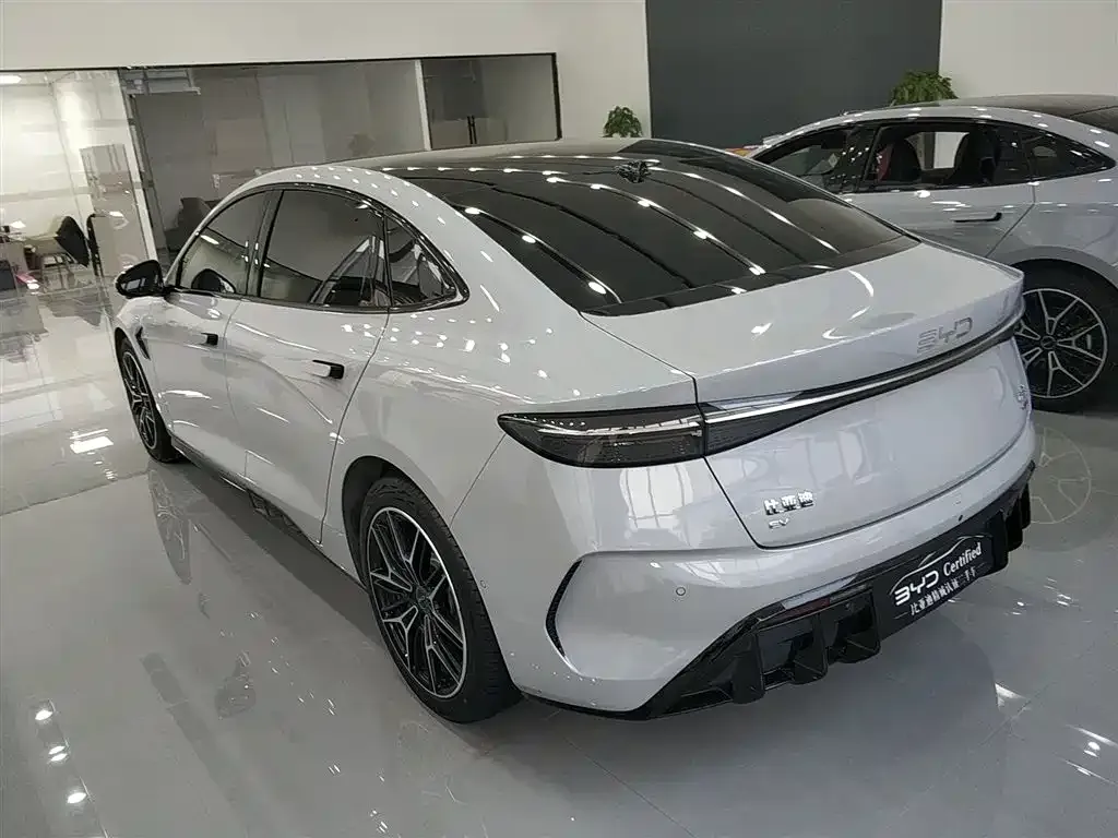 BYD Seal — фото 9