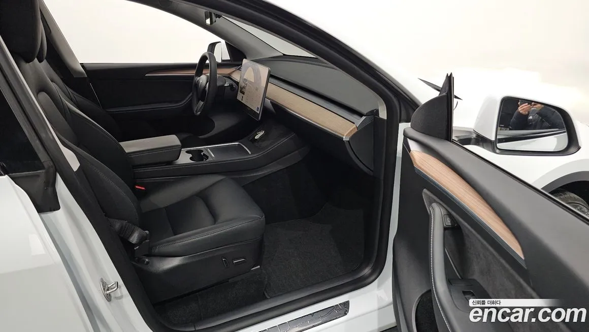 Tesla Model Y — фото 4