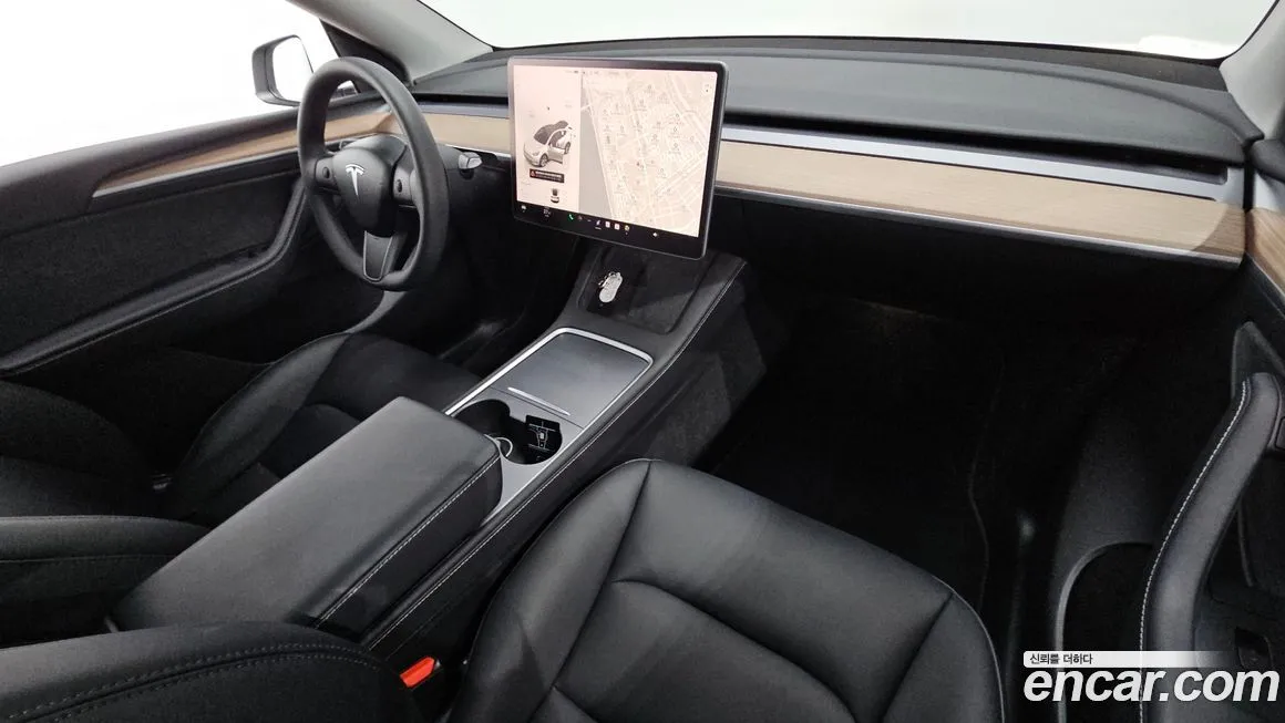 Tesla Model Y — фото 7
