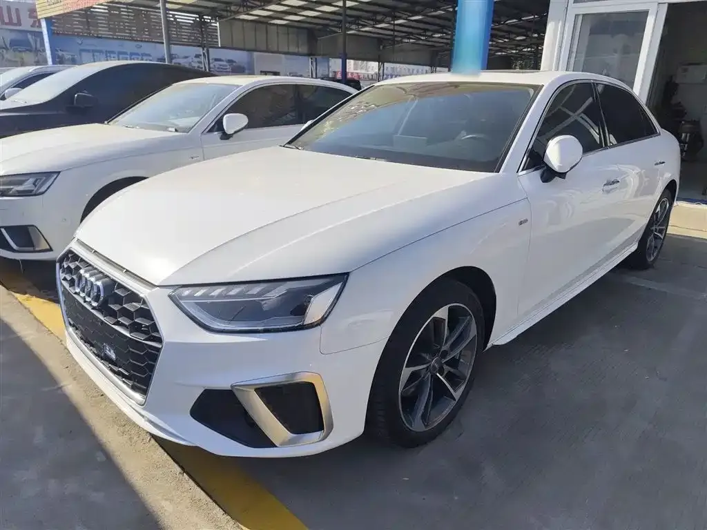 Audi A4L 2022 из CN, фото 10