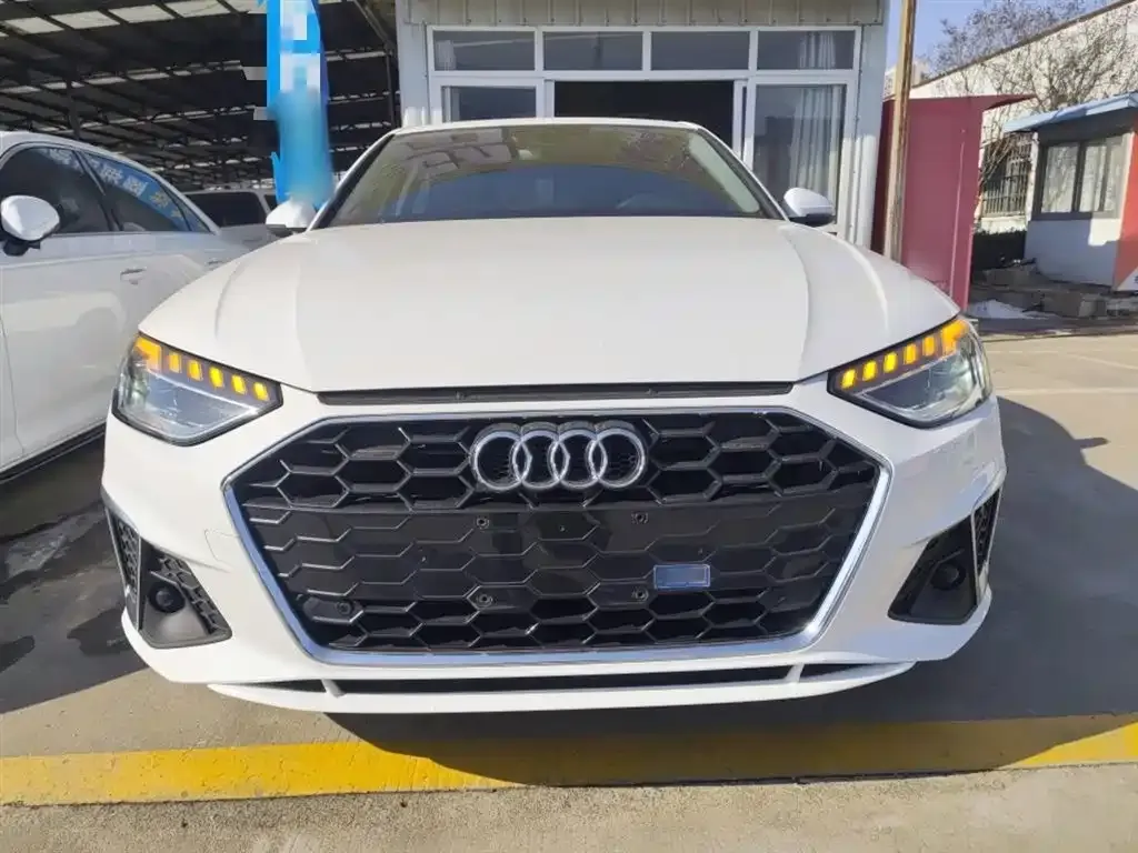 Audi A4L 2022 из CN, фото 8