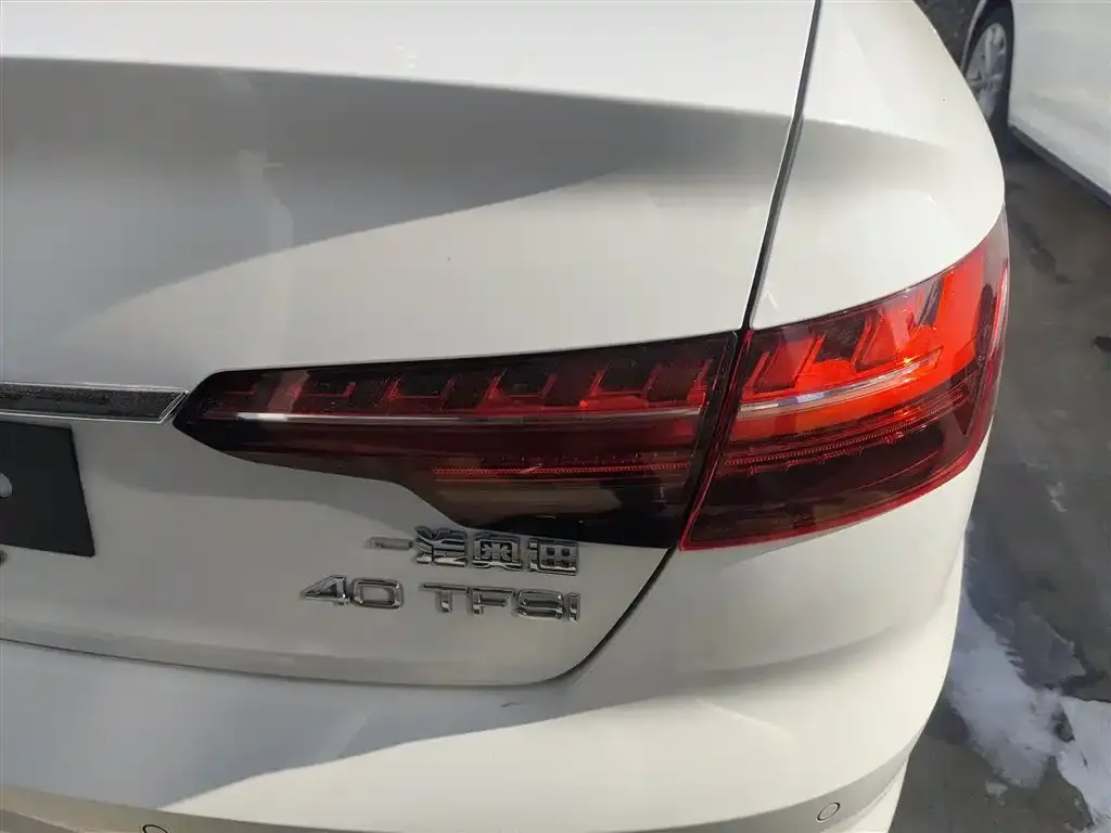 Audi A4L 2022 из CN, фото 3