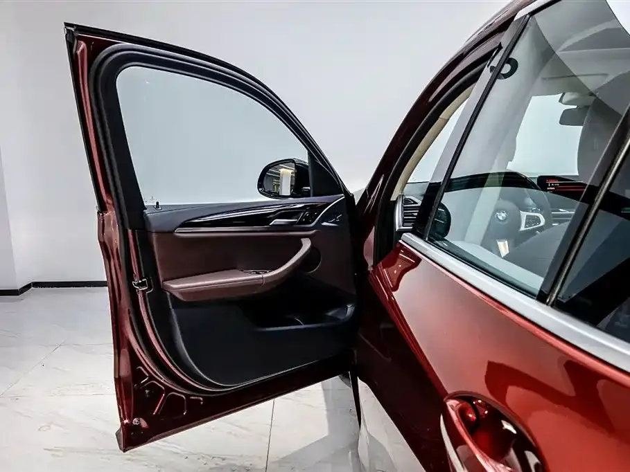 BMW X3 2021 из CN, фото 2