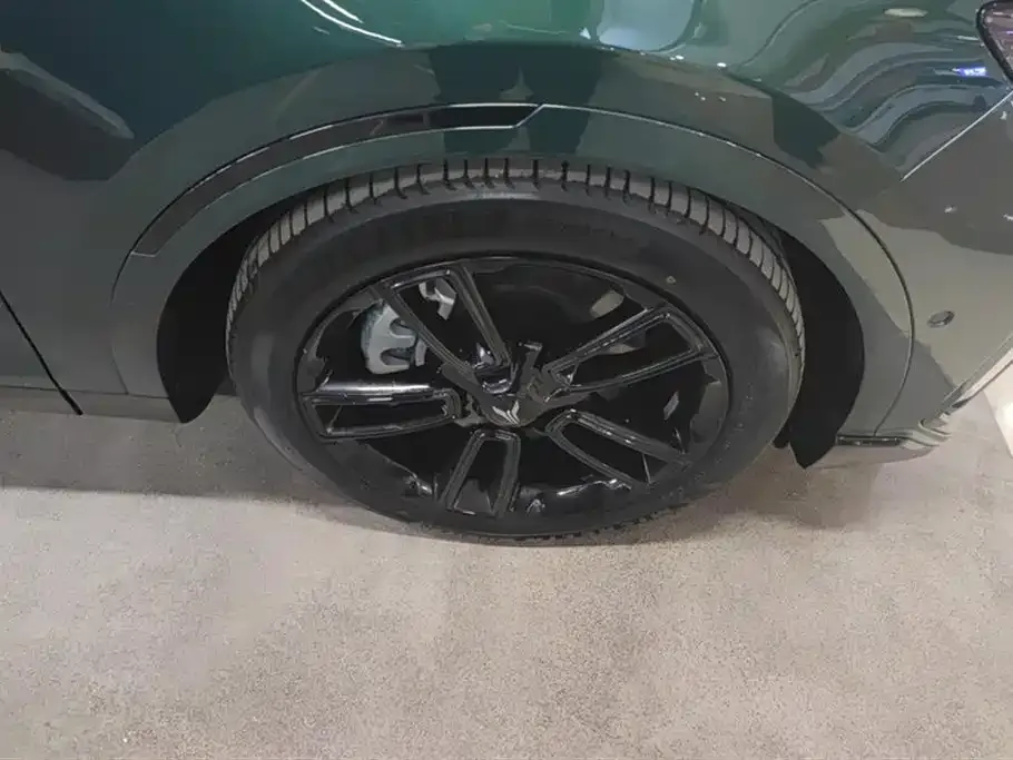 VOYAH FREE — фото 9