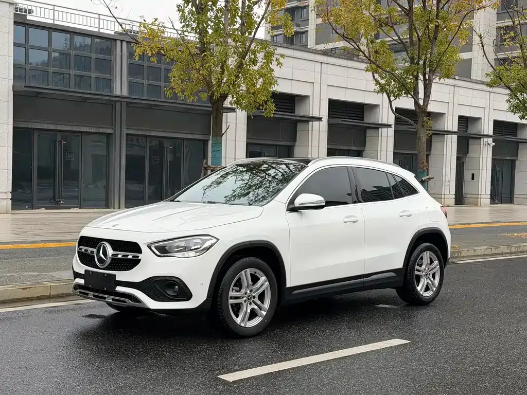 Mercedes-Benz GLA