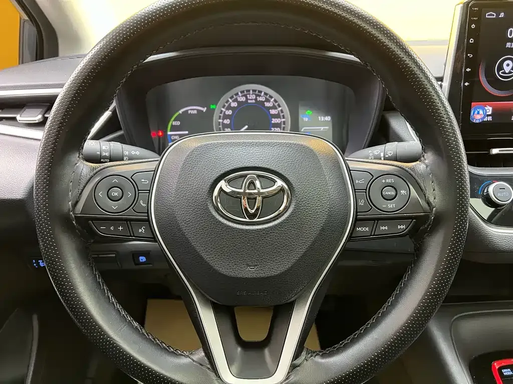 Toyota Corolla — фото 9