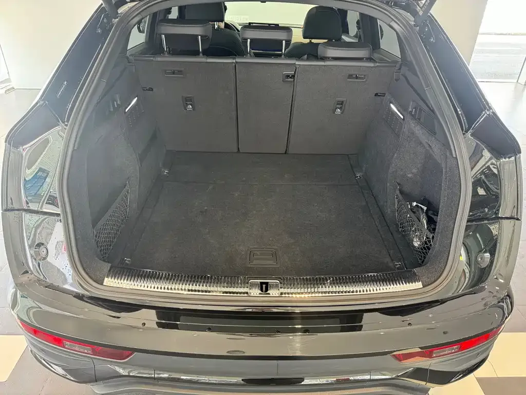 Audi Q5L Sportback 2023 из CN, фото 9