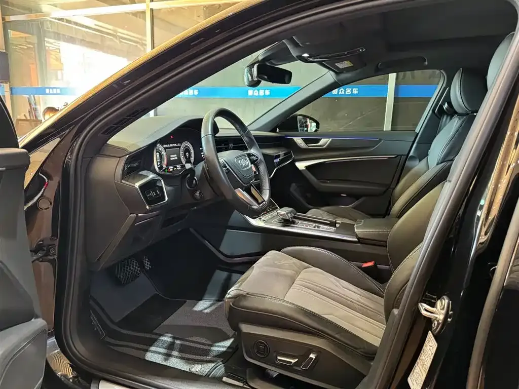 Audi A6L 2024 из CN, фото 8