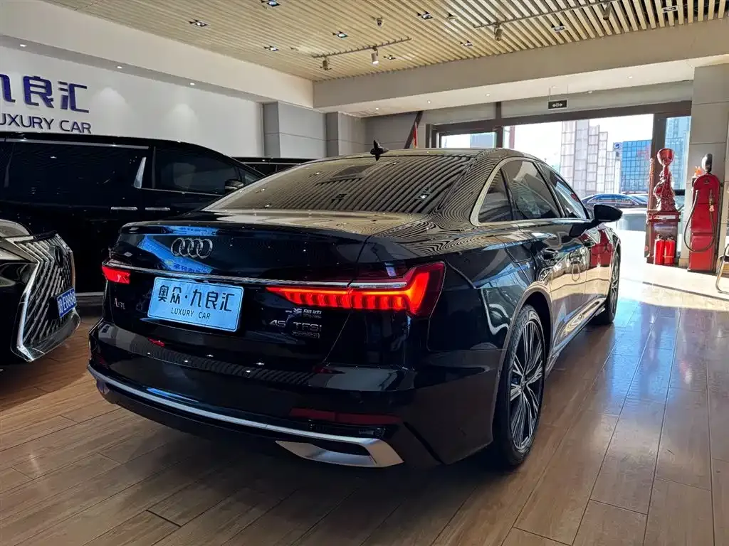 Audi A6L 2024 из CN, фото 2