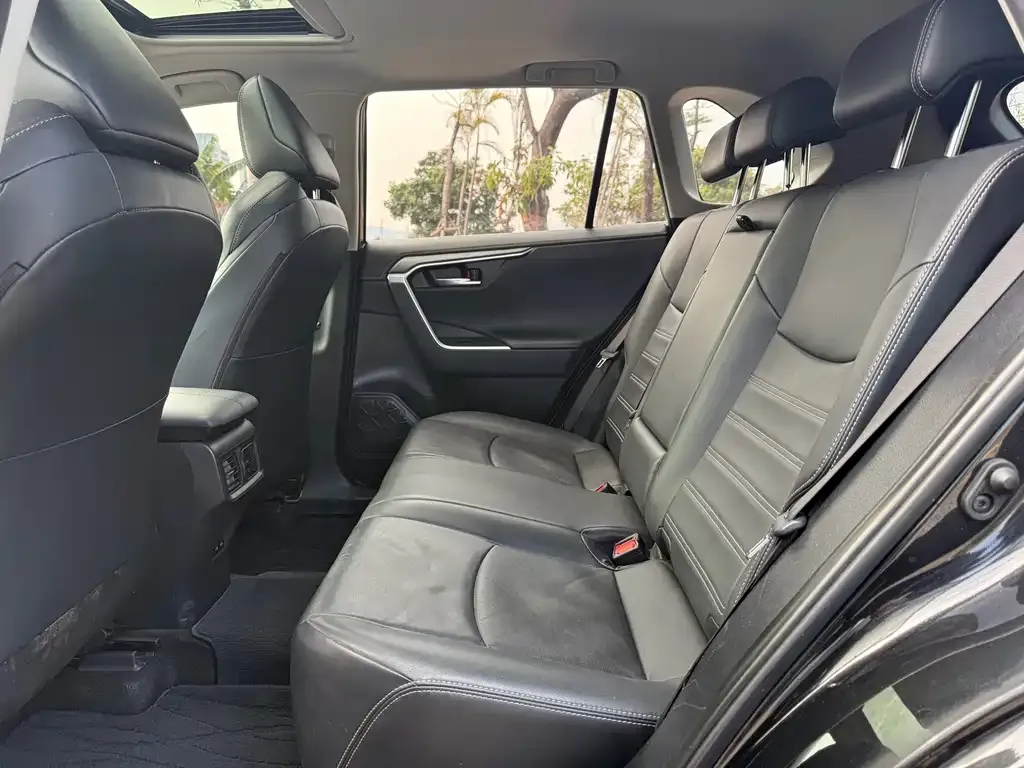 Toyota Wildlander 2022 из CN, фото 7