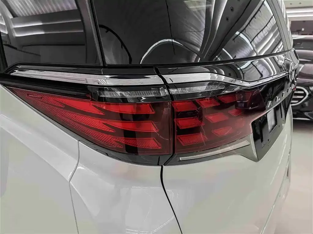 Toyota Alphard 2025 из CN, фото 8