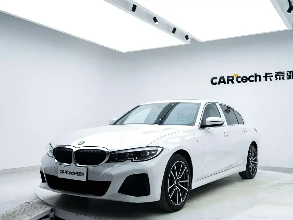 BMW 3 Series 2022 из CN, фото 1