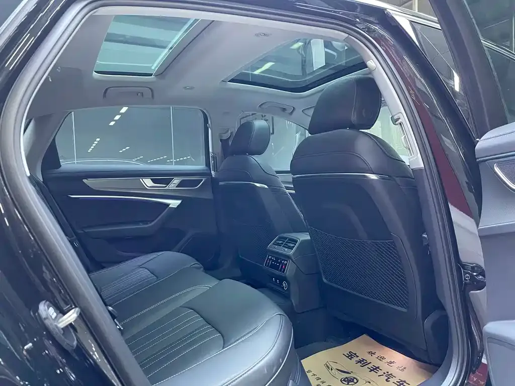 Audi A6L 2023 из CN, фото 10