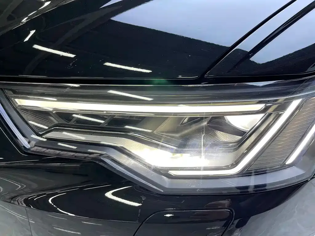 Audi A6L 2023 из CN, фото 2