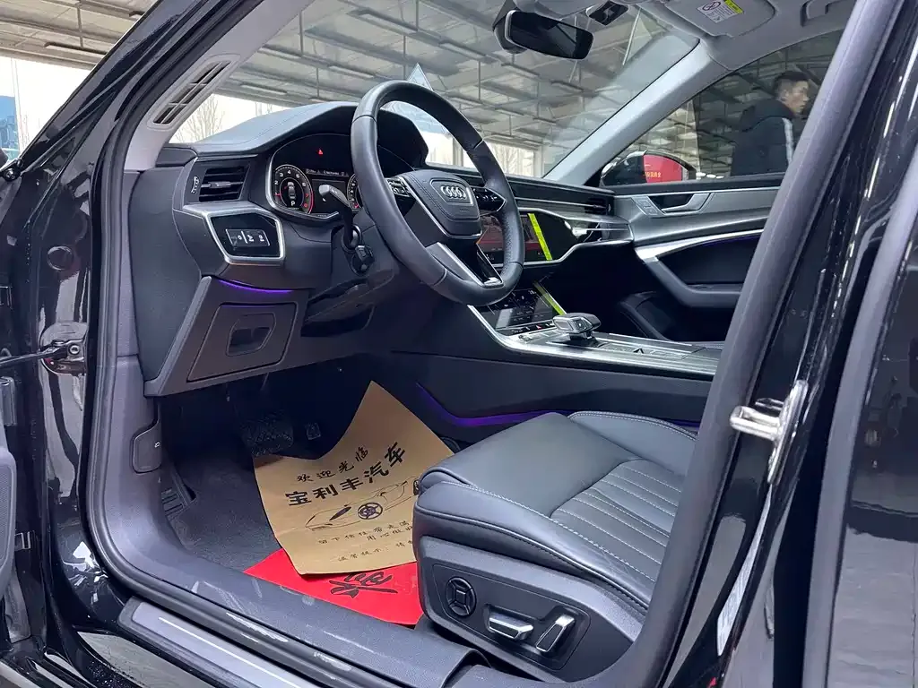 Audi A6L 2023 из CN, фото 9