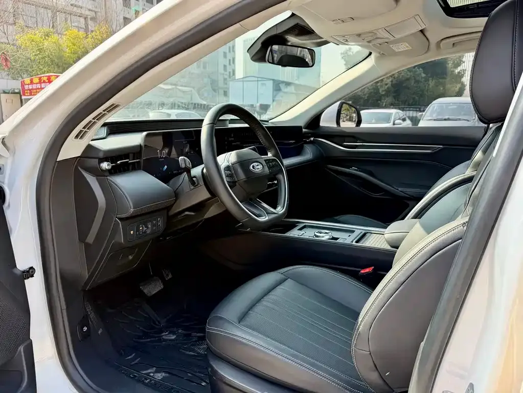 Ford Mondeo 2025 из CN, фото 3