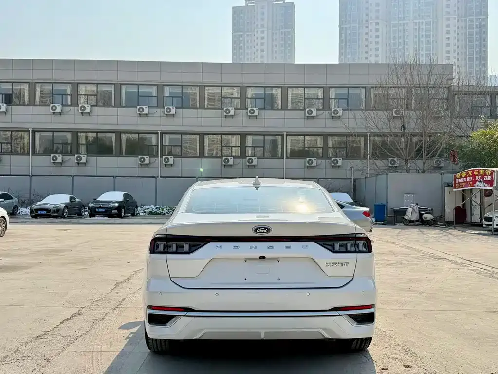 Ford Mondeo 2025 из CN, фото 2