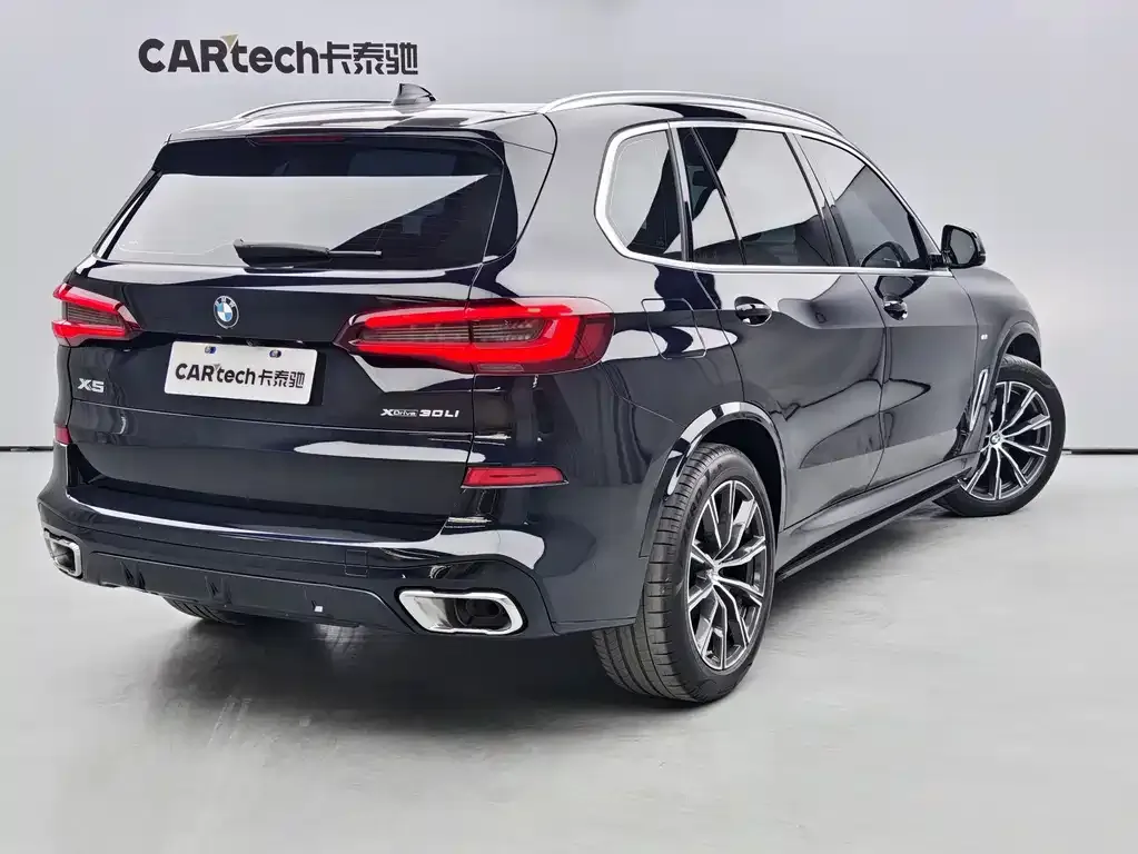 BMW X5 — фото 10