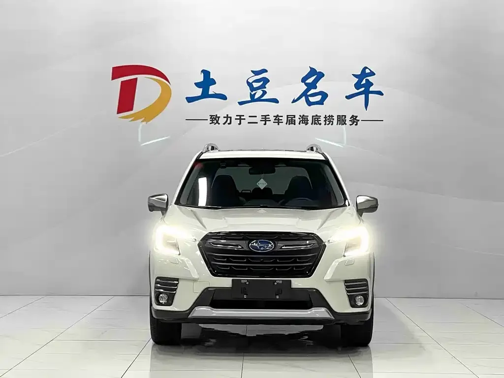 Subaru Forester — фото 5