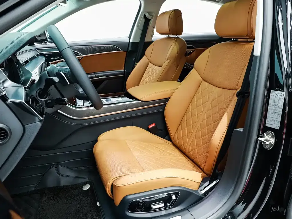 Audi A8 — фото 9